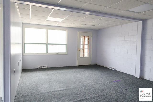 293 N 3rd Avenue, Fruitport, MI 49415