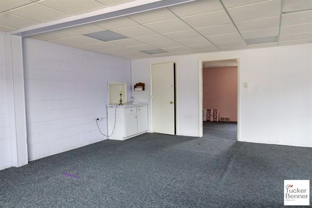 293 N 3rd Avenue, Fruitport, MI 49415