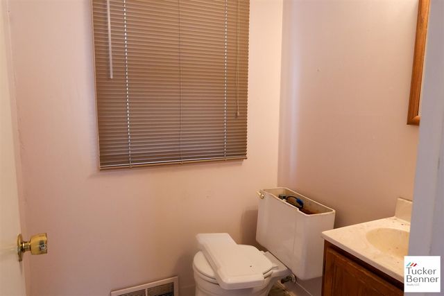 293 N 3rd Avenue, Fruitport, MI 49415