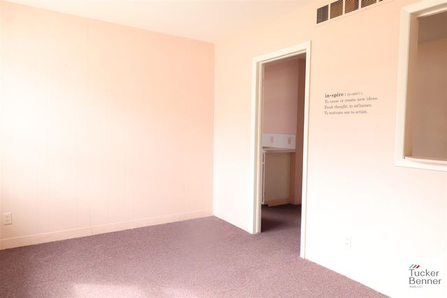 293 N 3rd Avenue, Fruitport, MI 49415