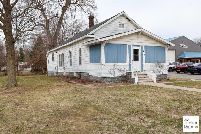 293 N 3rd Avenue, Fruitport, MI 49415
