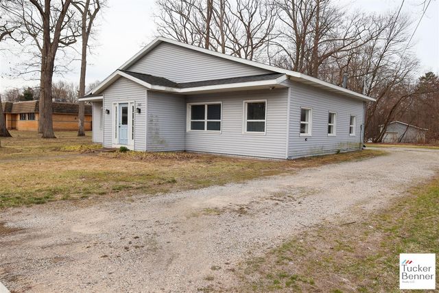 293 N 3rd Avenue, Fruitport, MI 49415