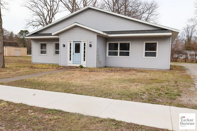 293 N 3rd Avenue, Fruitport, MI 49415