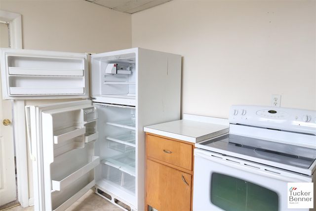 293 N 3rd Avenue, Fruitport, MI 49415