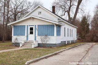 293 N 3rd Avenue, Fruitport, MI 49415