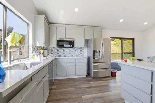 16620 Rustling Oak Lane, Morgan Hill, CA 95037