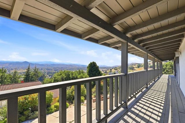 16620 Rustling Oak Lane, Morgan Hill, CA 95037