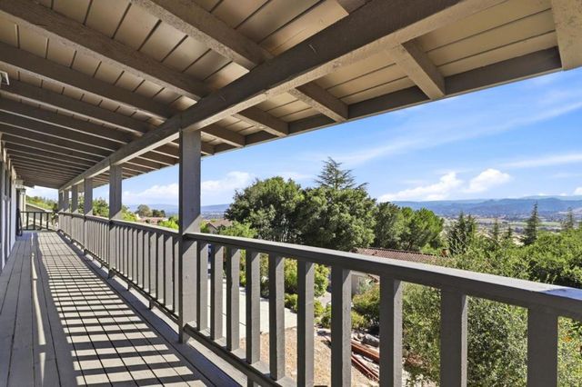 16620 Rustling Oak Lane, Morgan Hill, CA 95037