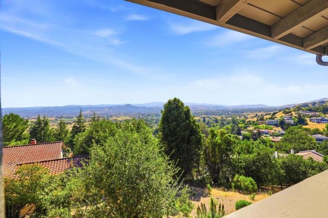 16620 Rustling Oak Lane, Morgan Hill, CA 95037