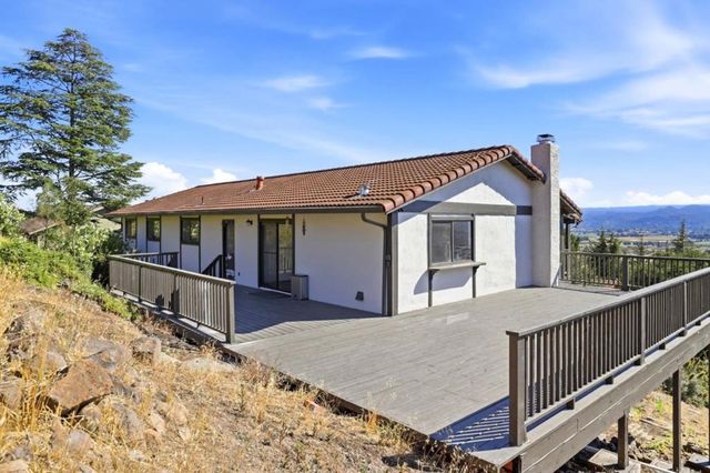 16620 Rustling Oak Lane, Morgan Hill, CA 95037
