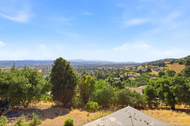 16620 Rustling Oak Lane, Morgan Hill, CA 95037