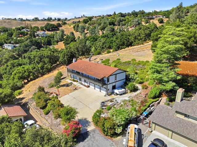16620 Rustling Oak Lane, Morgan Hill, CA 95037