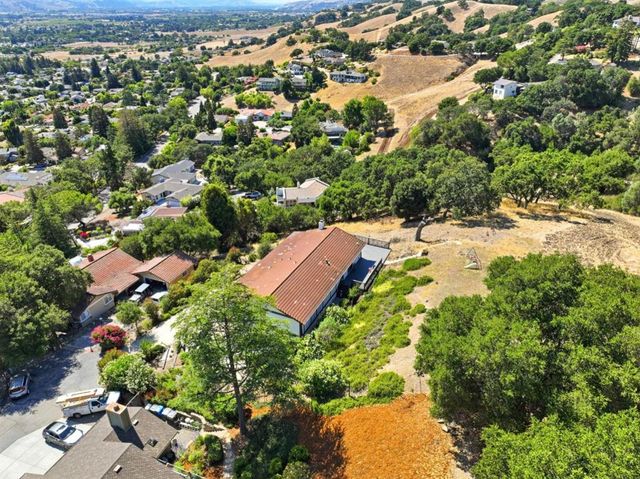 16620 Rustling Oak Lane, Morgan Hill, CA 95037