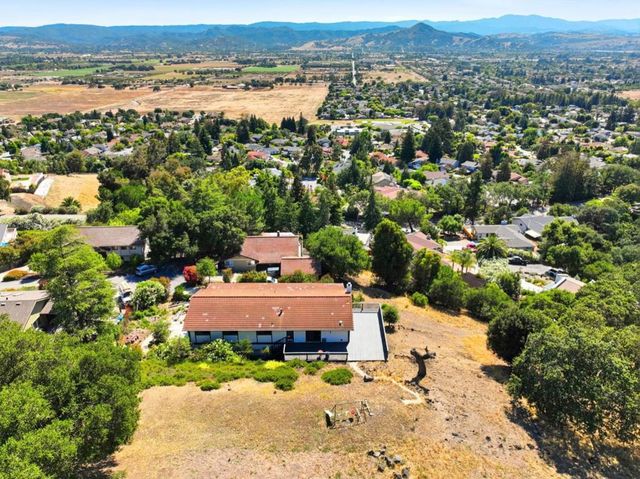 16620 Rustling Oak Lane, Morgan Hill, CA 95037