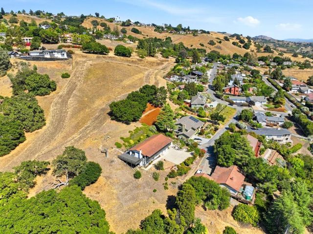 16620 Rustling Oak Lane, Morgan Hill, CA 95037
