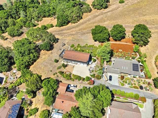 16620 Rustling Oak Lane, Morgan Hill, CA 95037