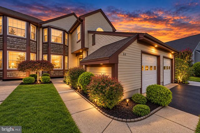 8 ROTHWELL DR, Monroe Township, NJ 08831