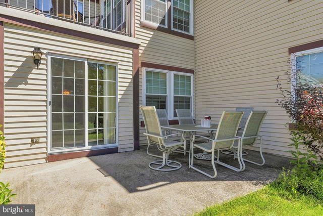 8 ROTHWELL DR, Monroe Township, NJ 08831