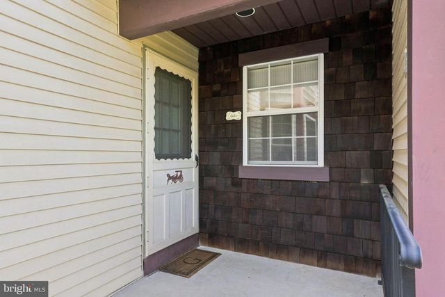 8 ROTHWELL DR, Monroe Township, NJ 08831