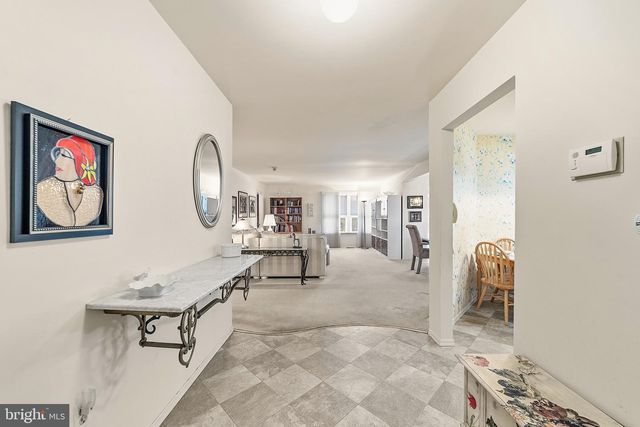 8 ROTHWELL DR, Monroe Township, NJ 08831