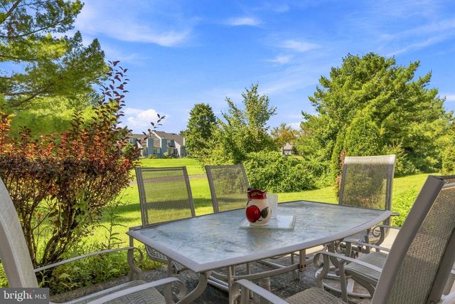 8 ROTHWELL DR, Monroe Township, NJ 08831
