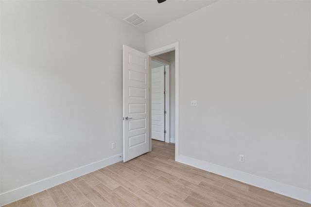 101 Broken Oak DR, Liberty Hill, TX 78642