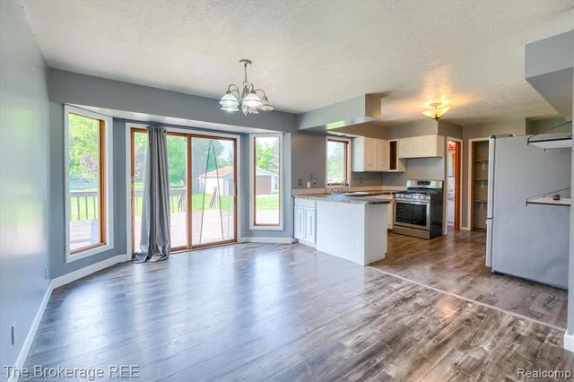 5495 E Coldwater Road, Flint, MI 48506