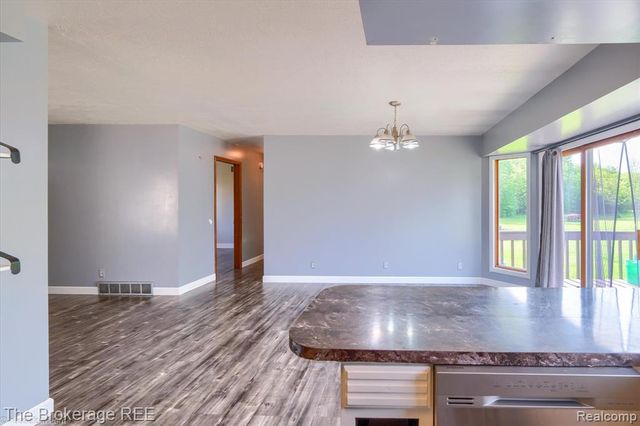 5495 E Coldwater Road, Flint, MI 48506