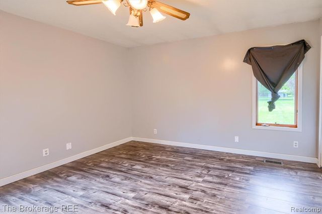 5495 E Coldwater Road, Flint, MI 48506
