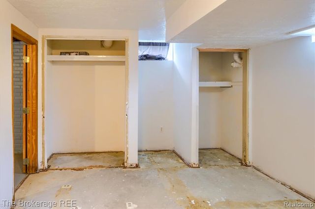 5495 E Coldwater Road, Flint, MI 48506