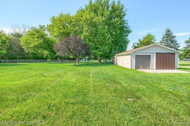5495 E Coldwater Road, Flint, MI 48506