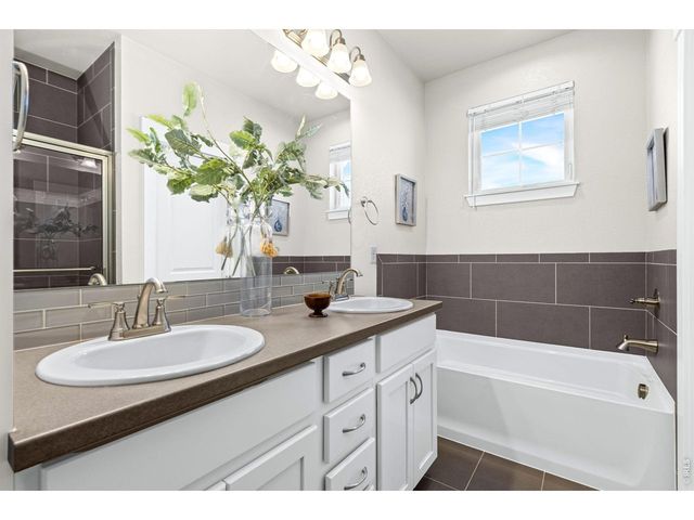 6886 Autumn Leaf Dr, Timnath, CO 80547