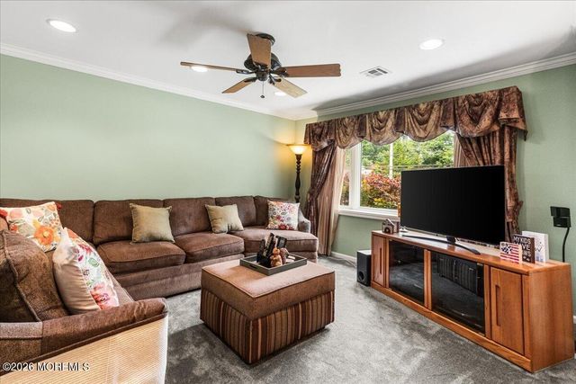 17 West Avenue, Old Bridge, NJ 08857