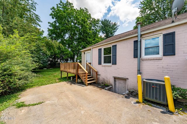 2904 Dorothy Street, Johnson City, TN 37604