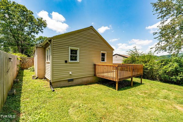 2904 Dorothy Street, Johnson City, TN 37604