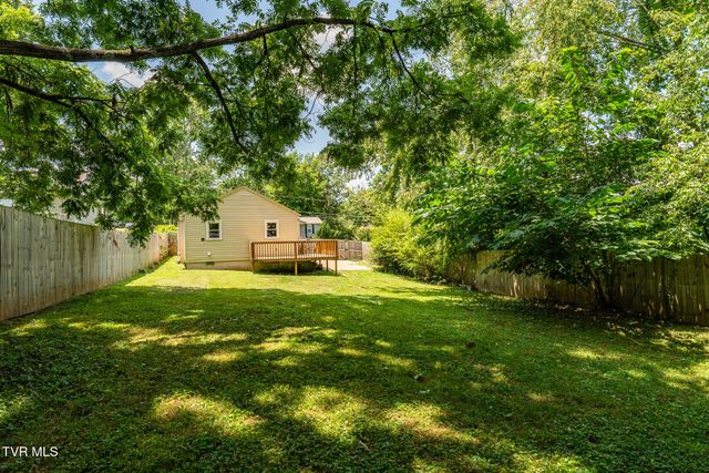 2904 Dorothy Street, Johnson City, TN 37604