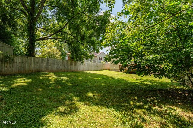 2904 Dorothy Street, Johnson City, TN 37604