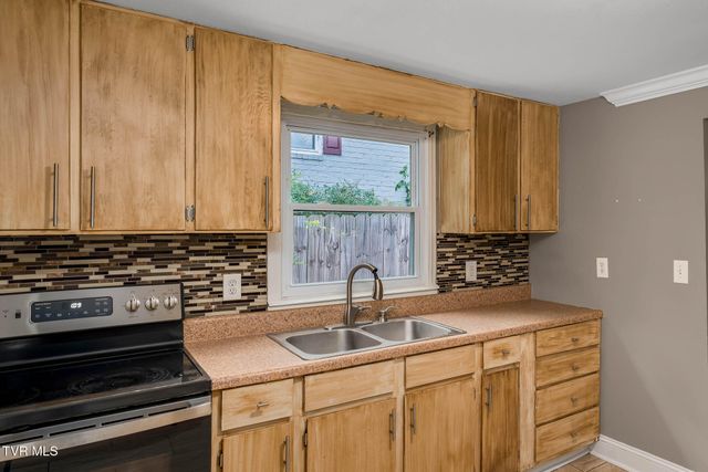 2904 Dorothy Street, Johnson City, TN 37604