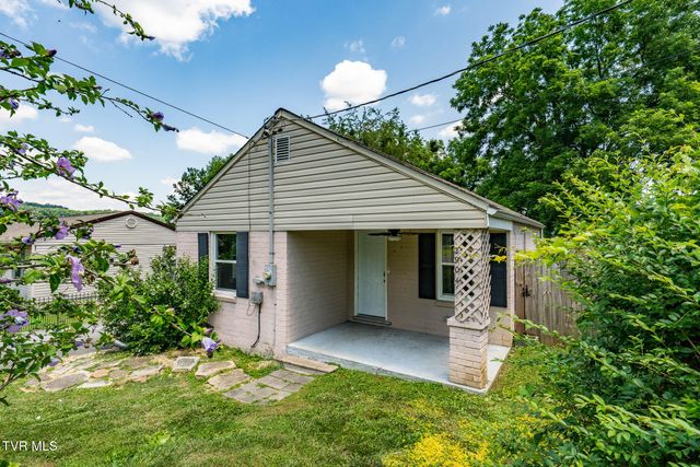 2904 Dorothy Street, Johnson City, TN 37604