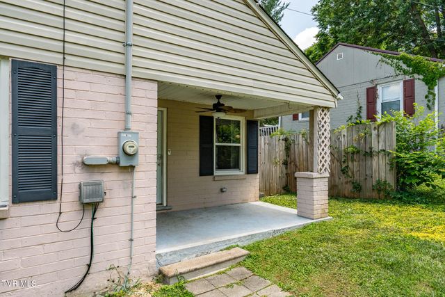 2904 Dorothy Street, Johnson City, TN 37604
