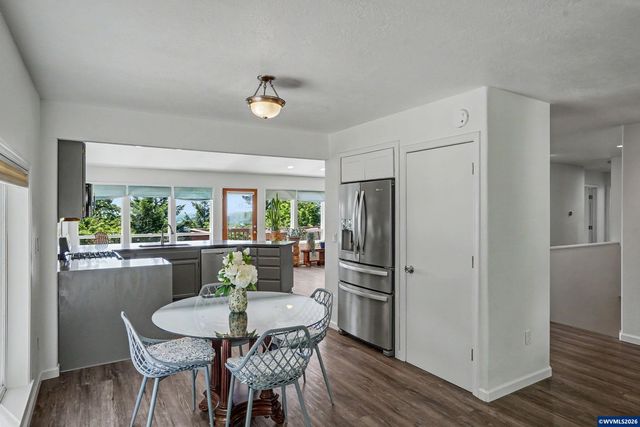 920 NW Carpathian Dr, Corvallis, OR 97330