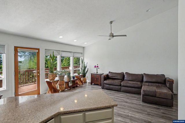 920 NW Carpathian Dr, Corvallis, OR 97330