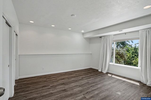 920 NW Carpathian Dr, Corvallis, OR 97330