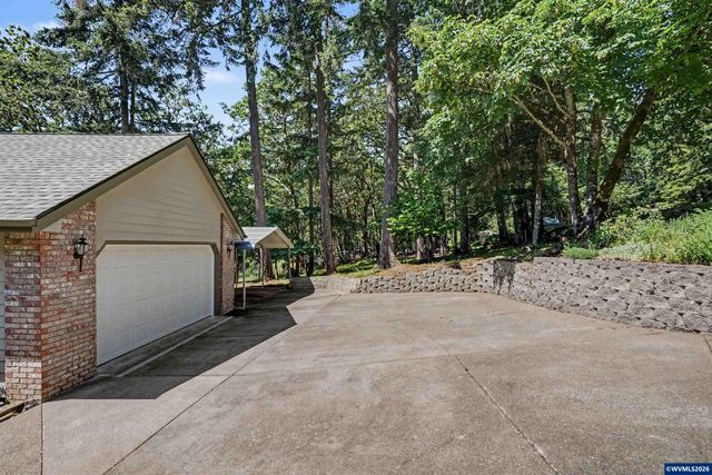 920 NW Carpathian Dr, Corvallis, OR 97330