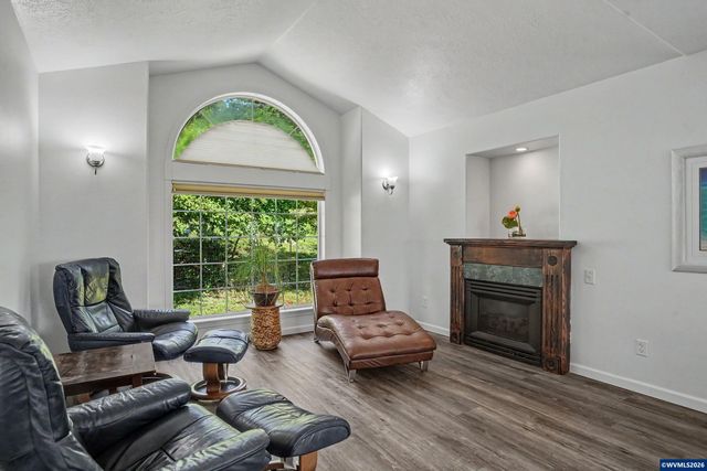 920 NW Carpathian Dr, Corvallis, OR 97330