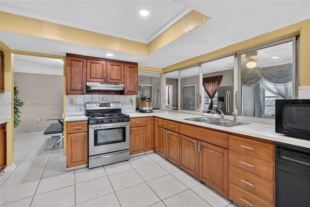 8508 Long Acre Drive, Miramar, FL 33025