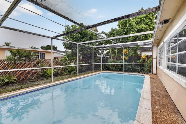 8508 Long Acre Drive, Miramar, FL 33025