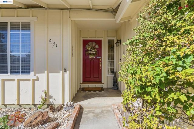 2151 Deerwood Dr, Martinez, CA 94553