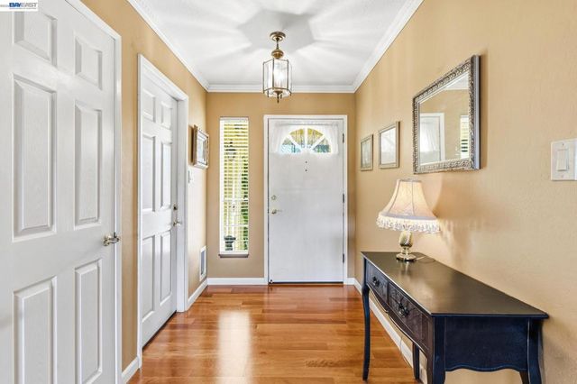 2151 Deerwood Dr, Martinez, CA 94553