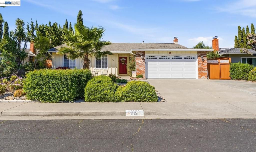 Image 1 of property listing at 2151 Deerwood Dr, Martinez, CA 94553